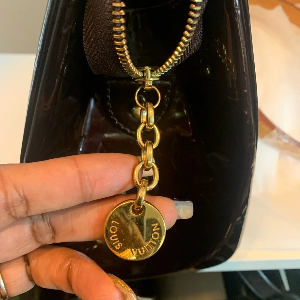 Louis Vuitton Monogram Vernis Brea Bag in great Preloved condition - Picture 8 of 12